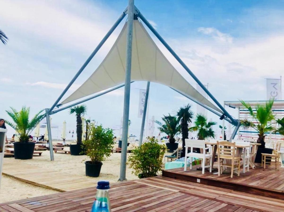 Luna Rossa Sumerland Mamaia Buitenkant foto